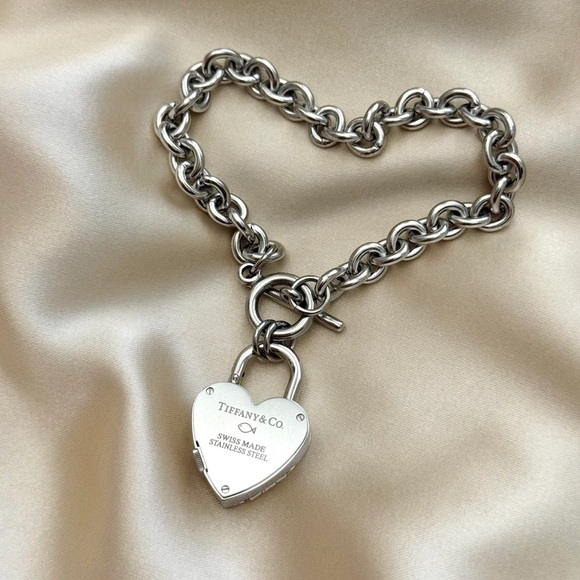 AUTHENTIC VINTAGE TIFFANY & CO. SILVER LOCKET WATCH - Picture 5 of 6